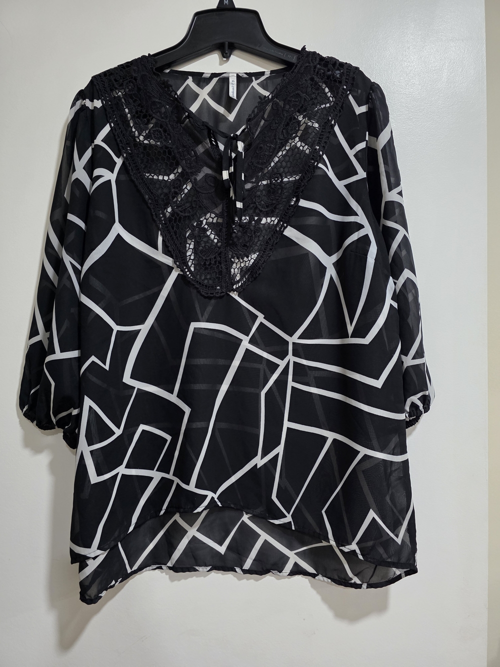Passport XL Black White Geometric Lace Sheer High Low Blouse